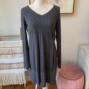 Athleta black long sleeve twist front dress S